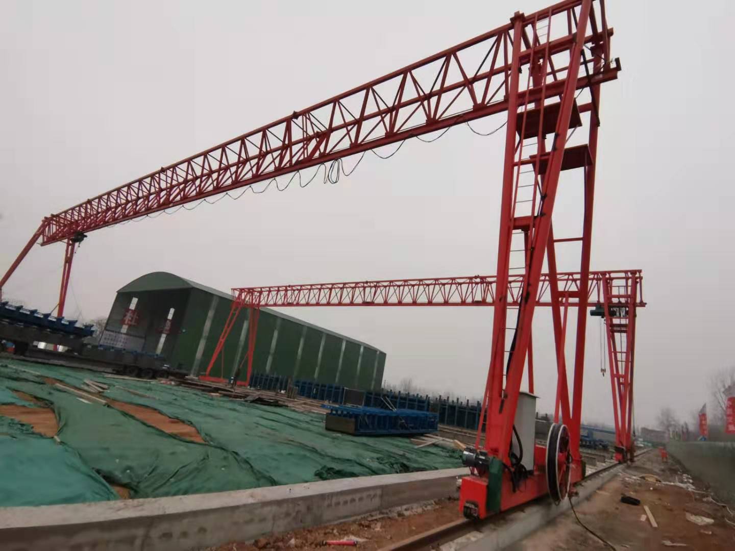 中國(guó)交建基礎(chǔ)建設(shè)集團(tuán)，310國(guó)道改擴(kuò)建洛陽(yáng)新安段，ME90+90/10t-43m-9m一臺(tái)，MH10t-43m-9m-2臺(tái)，MH5t-22m-9m-1臺(tái)